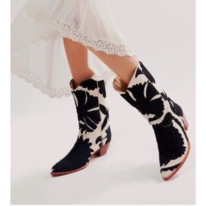 MOMO fern western boots